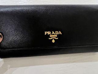 Authentic Prada Wallet, full set, 9/10 con