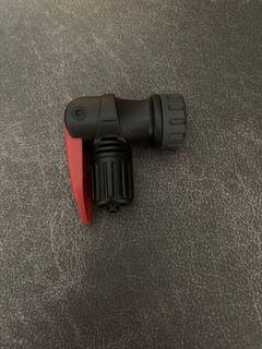 Bicycle floor pump head (Schrader)