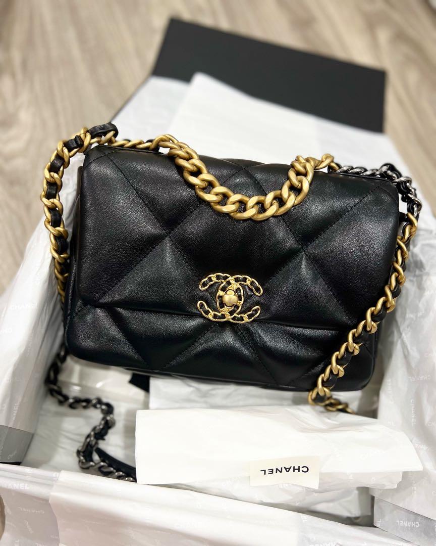 Brand new Chanel 19 Gold hardware, Women's Fashion, Bags & Wallets,  Cross-body Bags on Carousell
