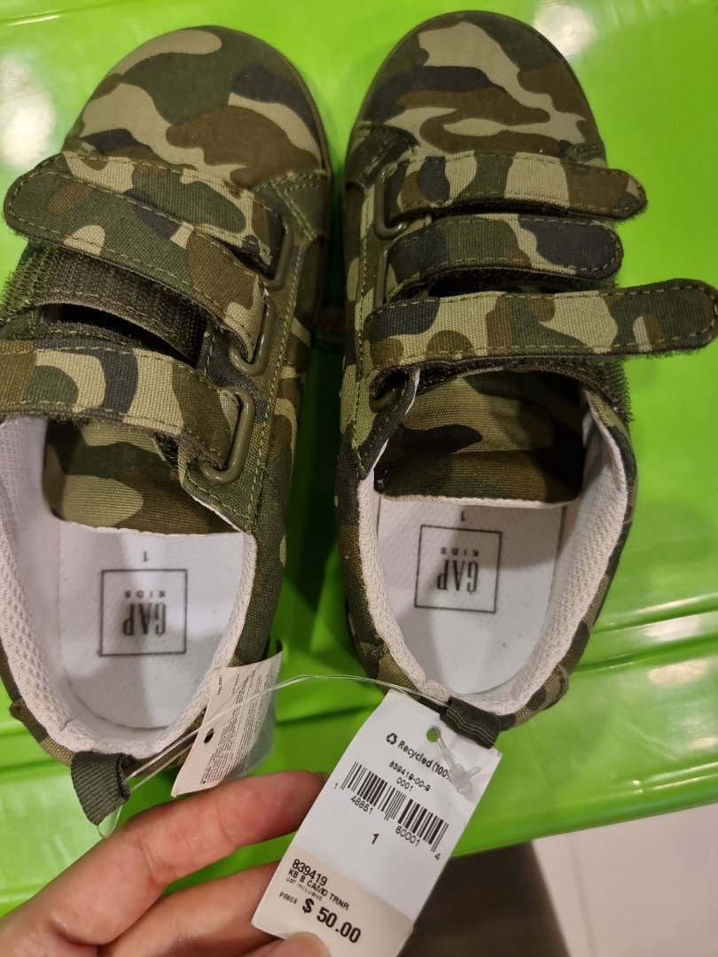 Gap boys hotsell shoes