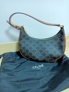 (Category: ) located in . Submitted by Mypreloved_bt (Listing ID 1171809491, Image 1). Description: .