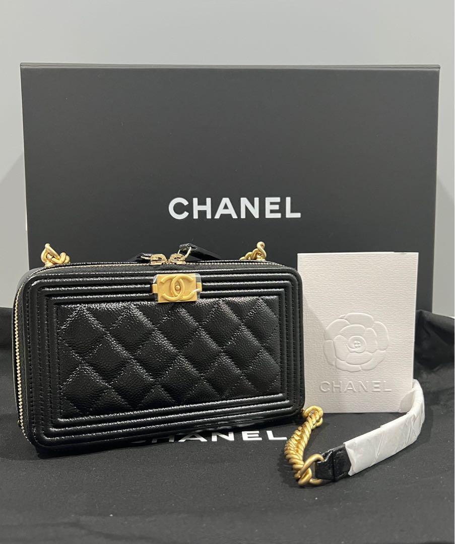 Boy clutch with chain deals
