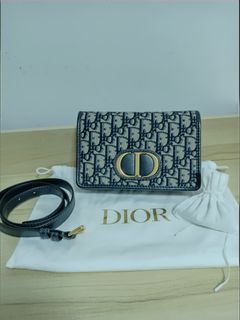 (Category: ) located in . Submitted by Mypreloved_bt (Listing ID 1171810034, Image 1). Description: .