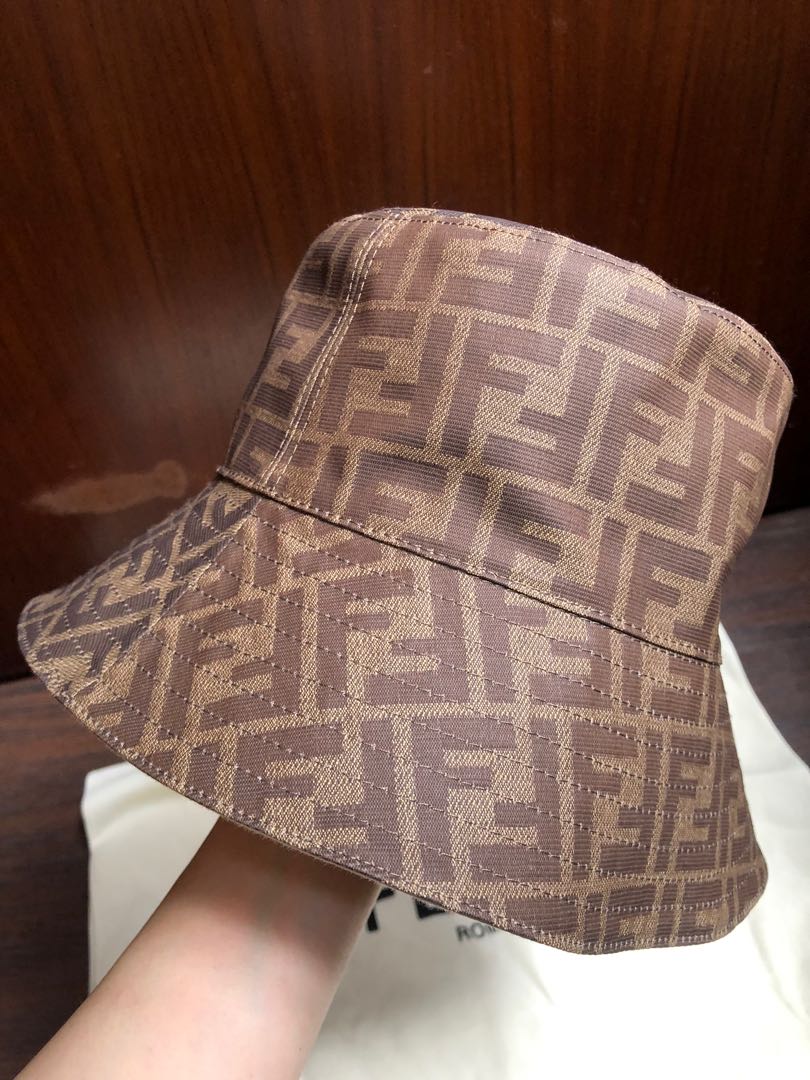 Fendi hat discount womens