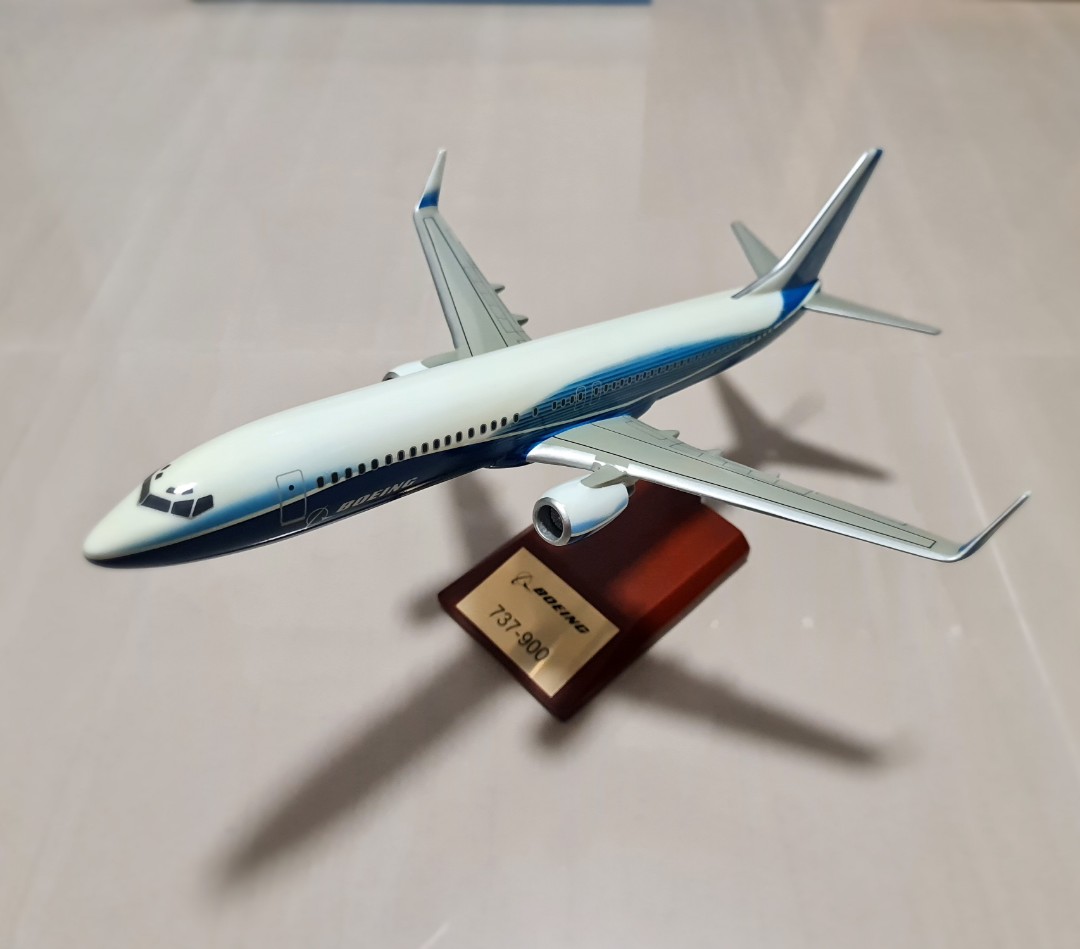 Handcrafted Mahogany Wood Boeing 737-900 1:100 Model in Customised ...
