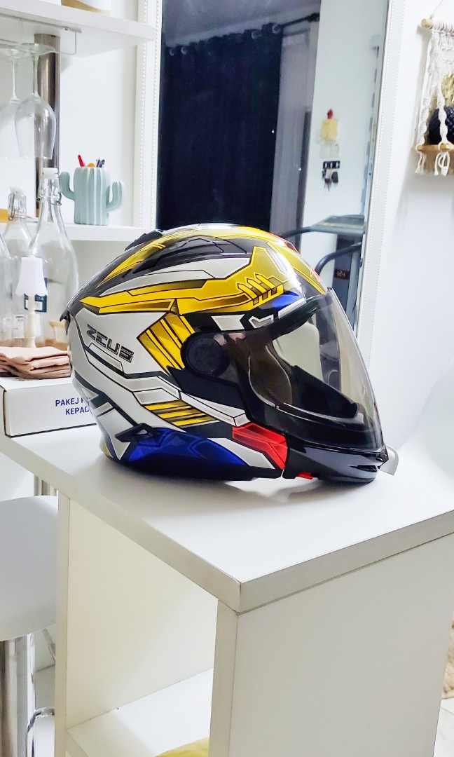 Helmet gundam discount