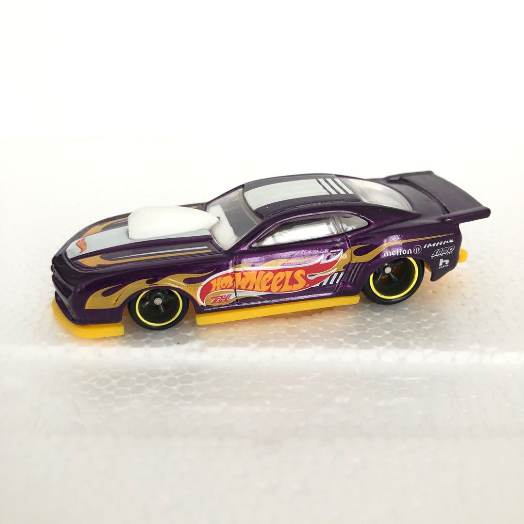 Hot wheels 10 pro stock camaro treasure hunt store