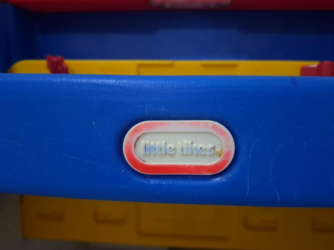 Little tikes hideaway art desk sales
