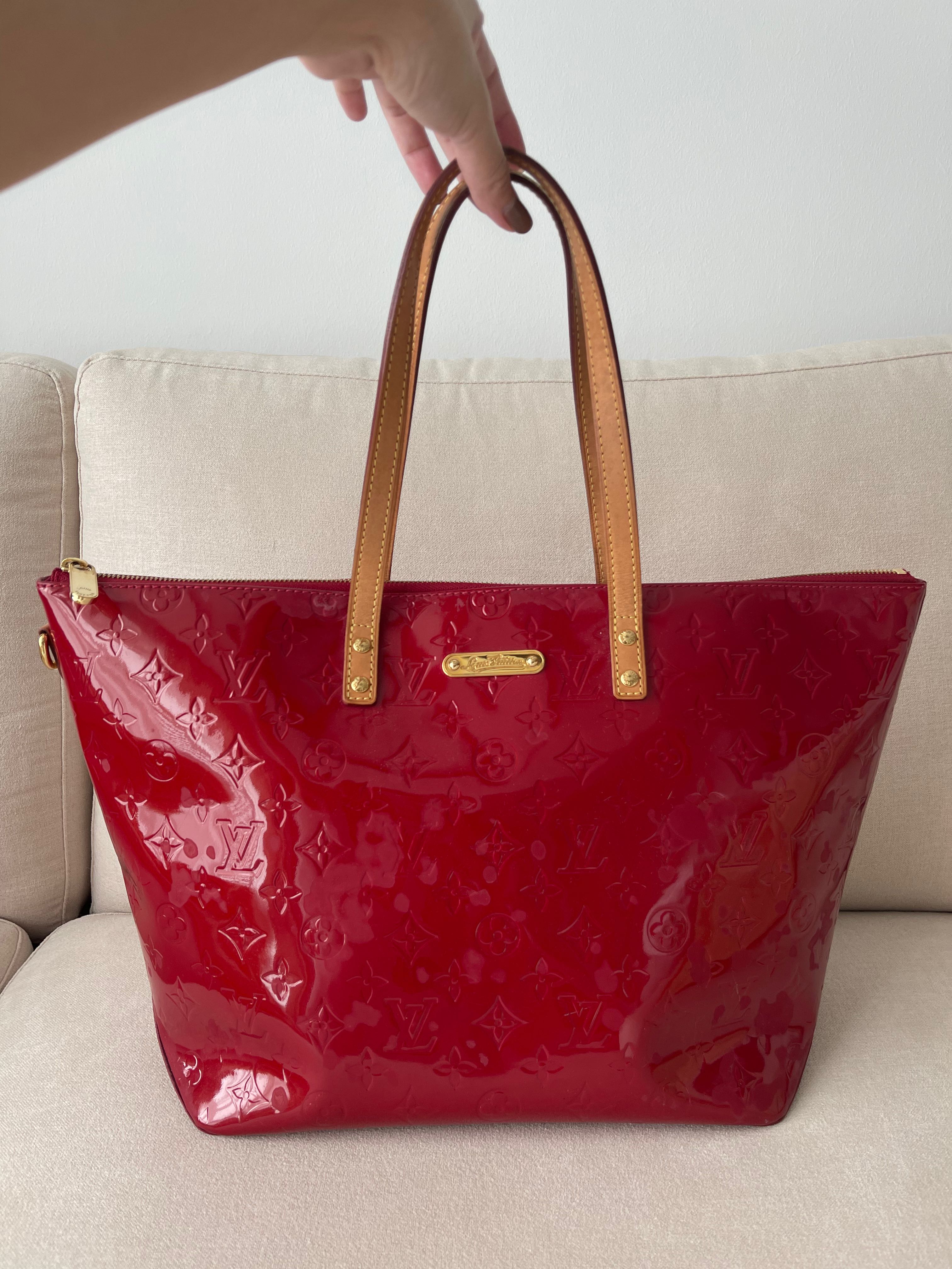 LOUIS VUITTON Authentic Women's Vernis Bellevue GM Hand Bag Red  Leather