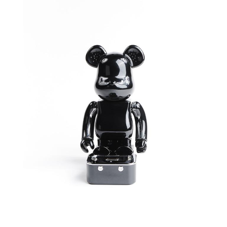 Medicom BE@RBRICK Speaker System (Category: Soundbars, Speakers & Amplifiers) located in San Juan City. Submitted by sososoclub (Listing ID 1171678562, Image 1). Description: Medicom BE@RBRICK Speaker System • Be@rbrick Speaker System for iPods / iPhones. Compatible with iPhone4, iPhone 3GS, iPhone 3G, iPhone, 1st to 5th Gen iPod Nano, iPod Classic, 1st to 4th Gen iPod touch, and 5th Gen iPod • Built-in high-quality speakers • Volume buttons on t