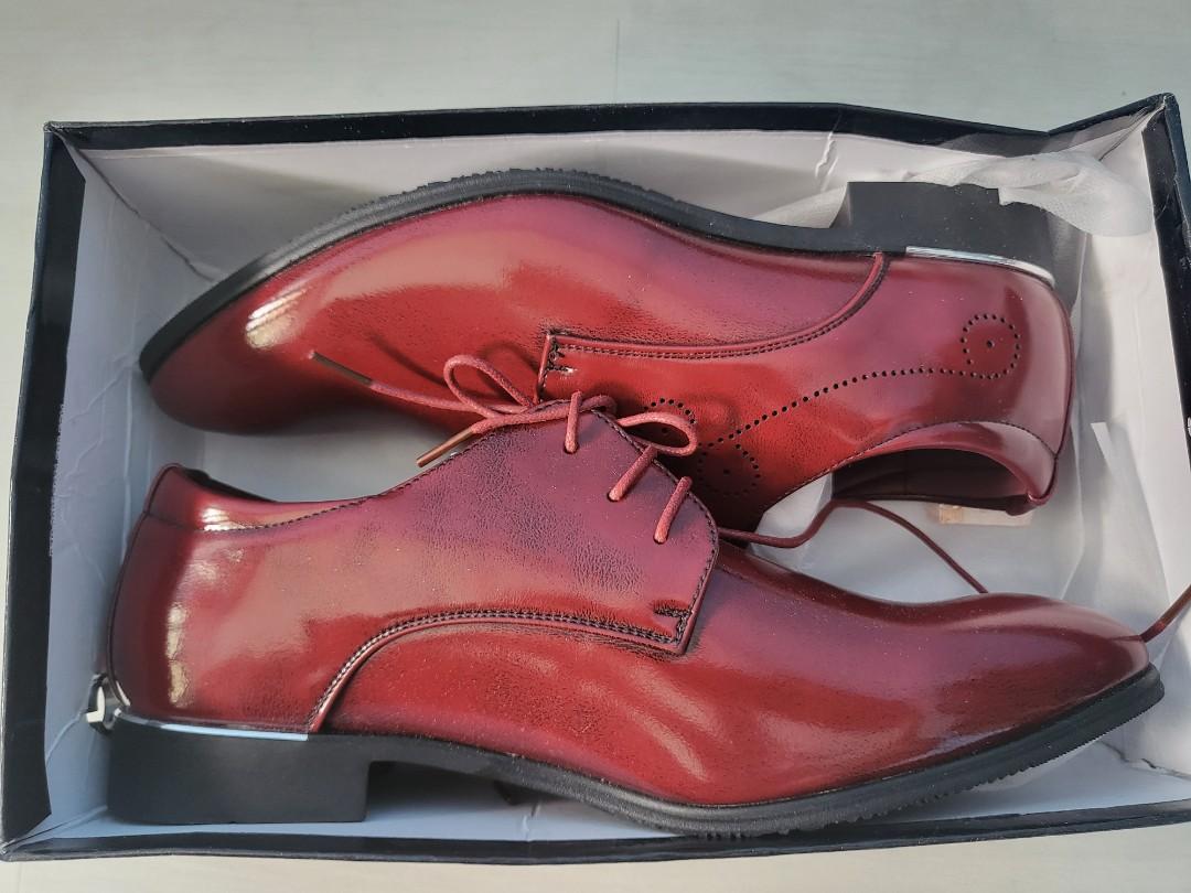 Men red leather shoes