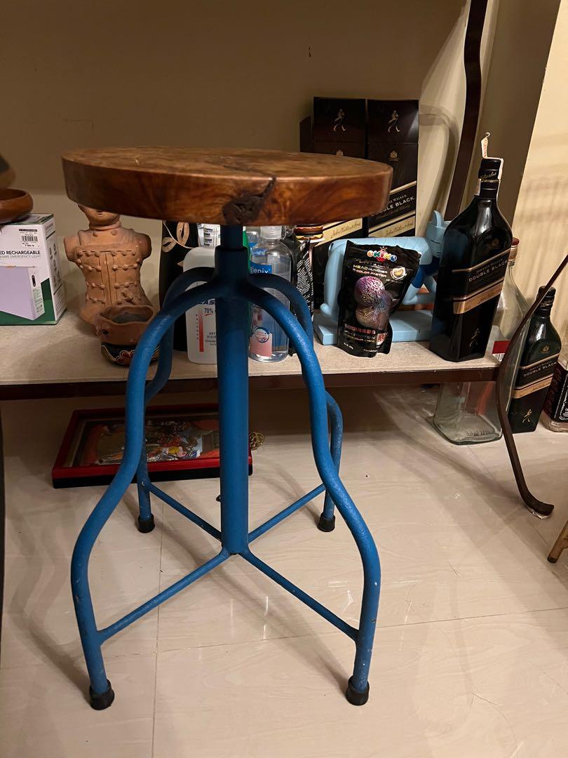 Mid Century Accent Chair (Category: Chairs) located in Taytay. Submitted by mdbare (Listing ID 1171780545, Image 3). Description: Rare Mid century Accent Chair.