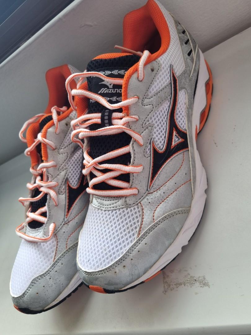 Mizuno wave glory running shoes deals