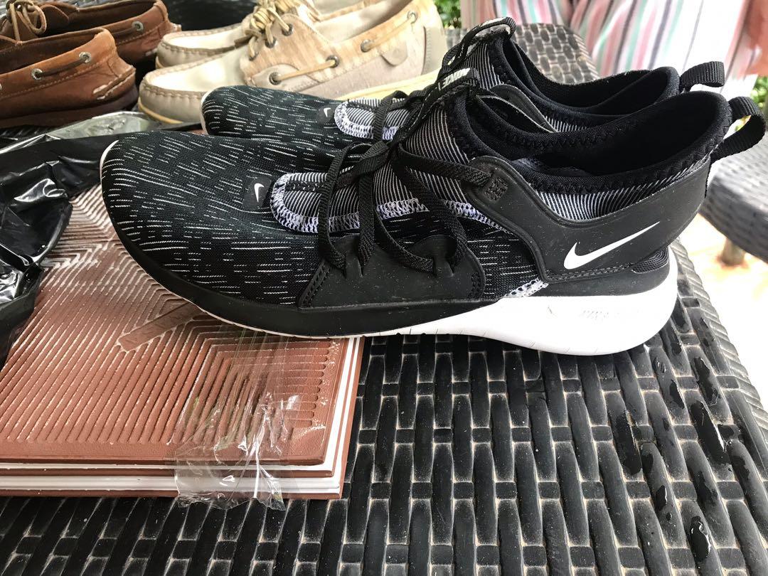 Nike Running Flex Natural Motion Offset 6.0 2019, Women's Footwear, Sneakers on Carousell