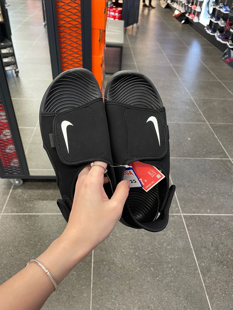 Nike hotsell sunray 38