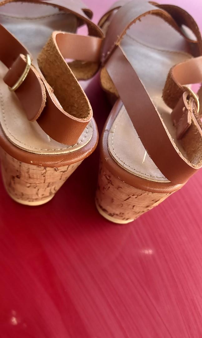 Preloved CLN sandals Women s Fashion Footwear Sandals on Carousell