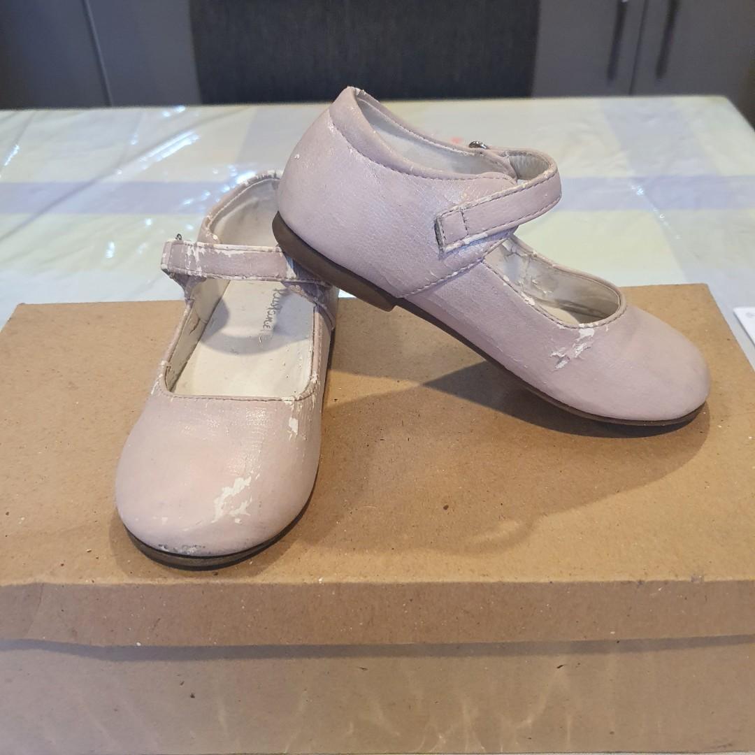 Rustanette Pink Mary Jane Shoes (Category: Babies & Kids Fashion) located in Mandaluyong City. Submitted by deedumms07 (Listing ID 1171728455, Image 1). Description: Rustanette Pink Mary Jane Shoes Size 12K, Around 18 cm insole.