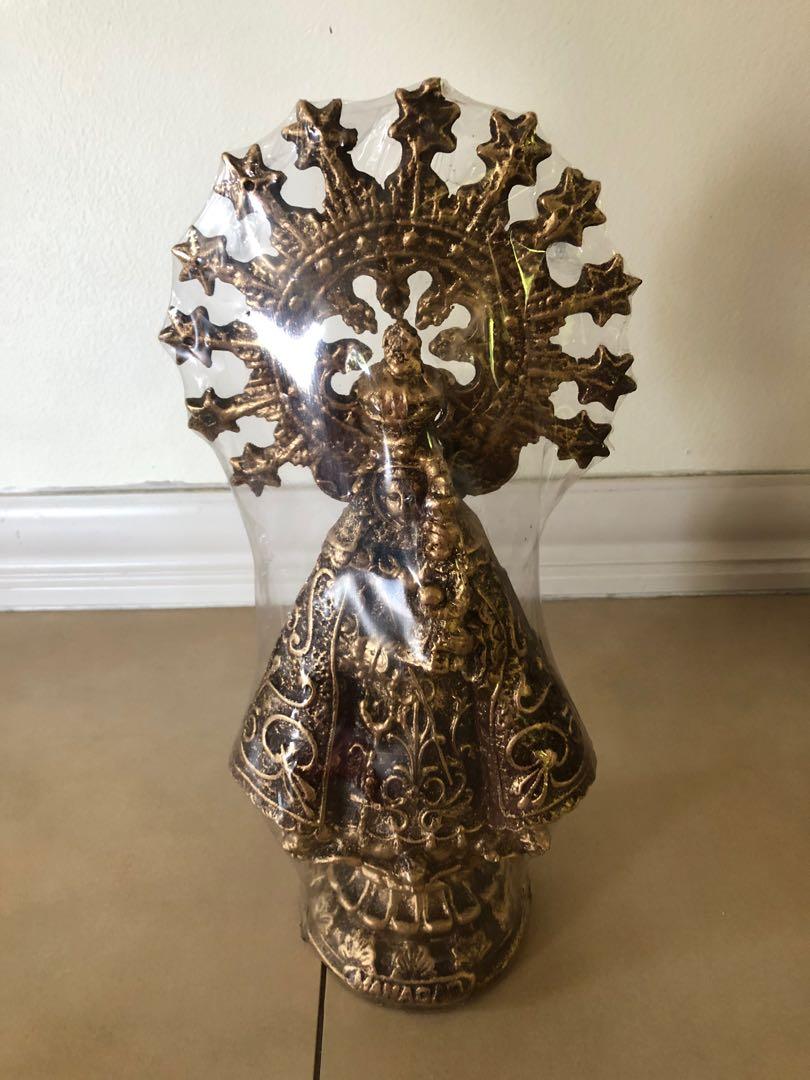 Santo Nino Statue ceramic 13 inches (Category: Religious Items) located in Manila. Submitted by a.veloso (Listing ID 1171641706, Image 1). Description: .