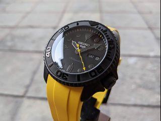 Seiko SRPD Custom Watch Build, Seiko Movement