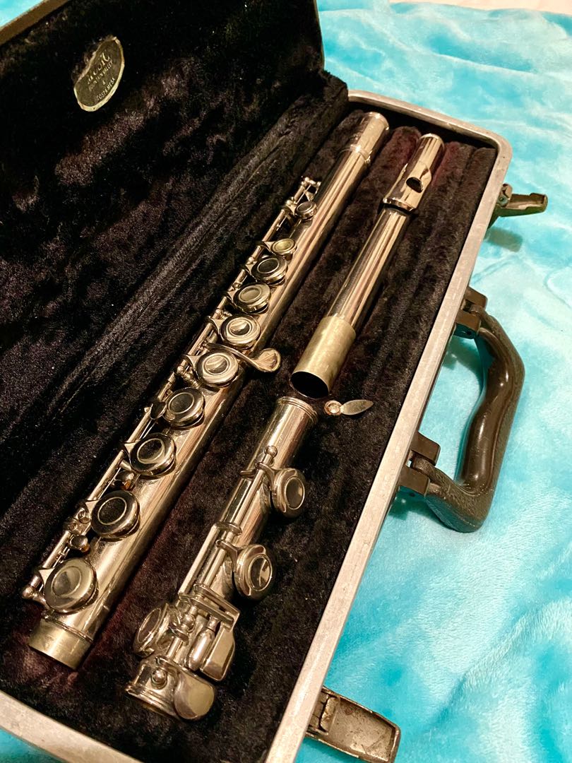 SELMER BUNDY FLUTE, Hobbies & Toys, Music & Media, Musical Instruments on Carousell