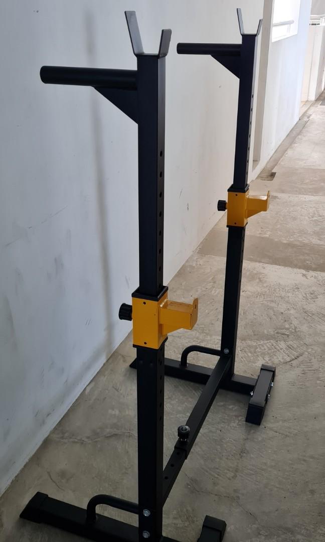 Adjustable Squat Rack with Dips Bar, Sports Equipment, Exercise