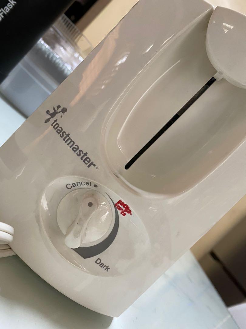 Toastmaster - Bread Toaster (Category: Ovens & Toasters) located in Quezon City. Submitted by __decluttering (Listing ID 1171661388, Image 3). Description: From USA. .