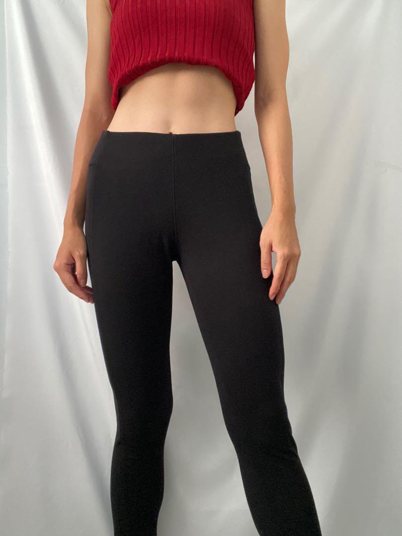 Uniqlo store black leggings