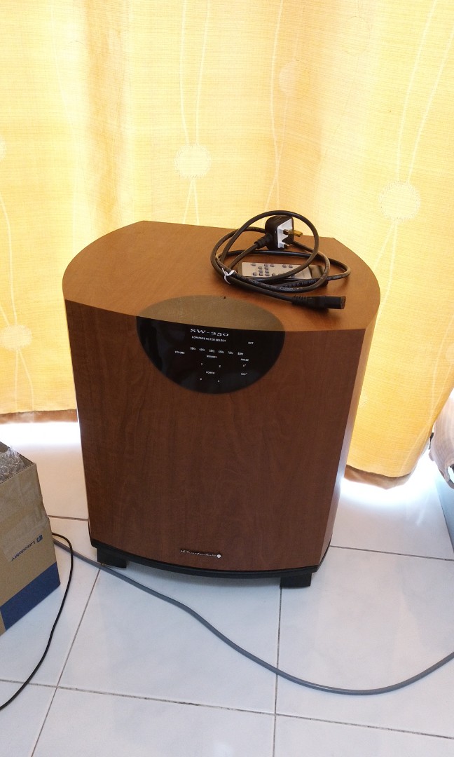 Wharfedale diamond outlet sw 250