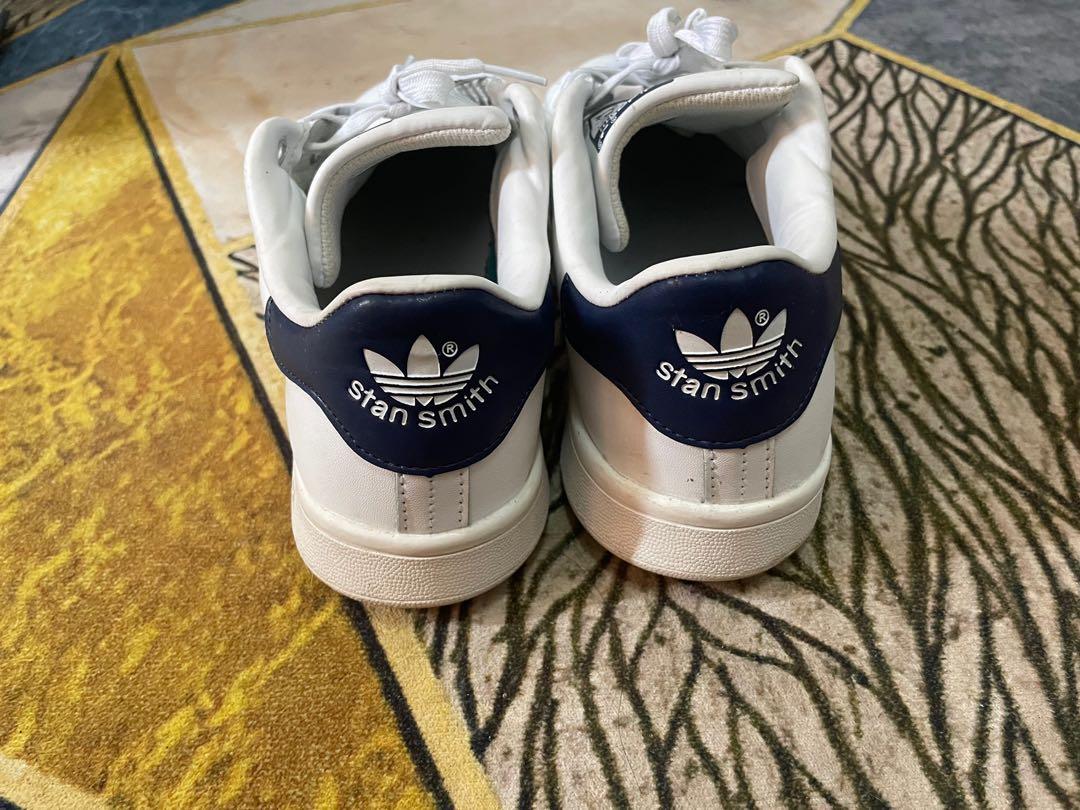 Stan smith deals blue uk