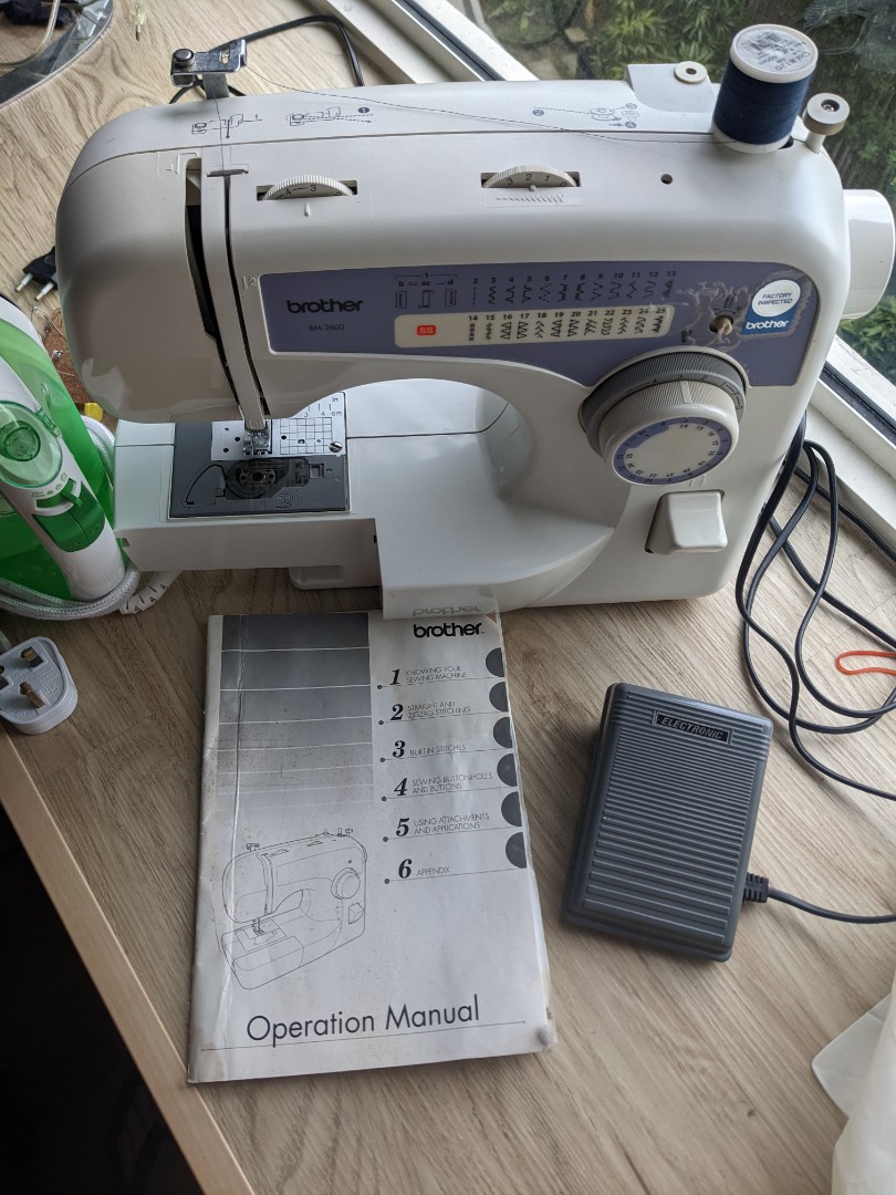 Brother BM2600 sewing machine, Hobbies & Toys, Stationery & Craft