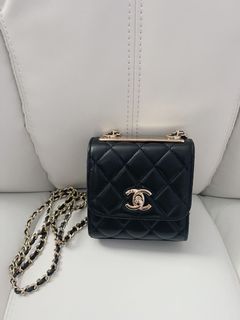 (Category: ) located in . Submitted by mycloset889 (Listing ID 1172017695, Image 1). Description: .