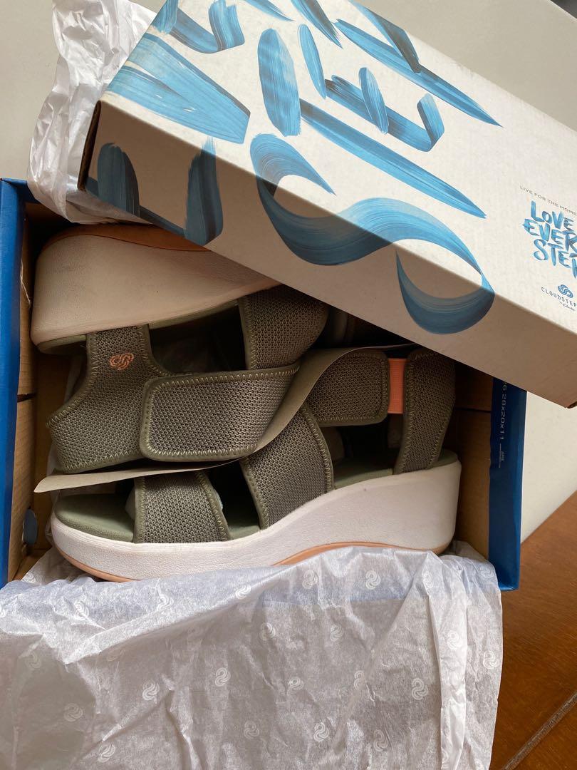 Clarks cali palm top