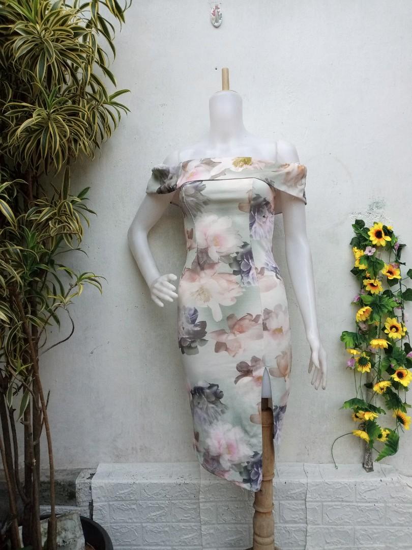 Dream house flower dress, Fesyen Wanita 