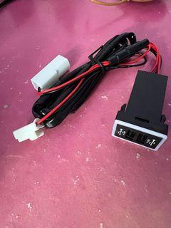 Toyota Dual usb charger 