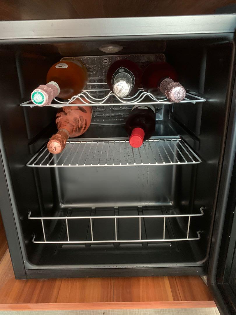 EuropAce EWC 152 Wine Cooler w Glass Door (15 Bottles), TV & Home
