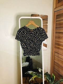 (Category: ) located in . Submitted by shers.wardrobe (Listing ID 1171871210, Image 1). Description: .