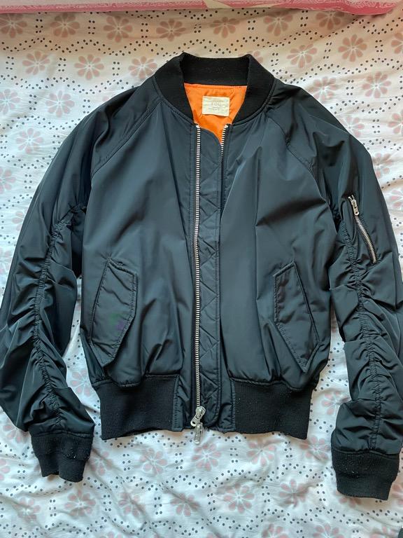 FOG Essentials Bomber Jacket, 男裝, 外套及戶外衣服- Carousell