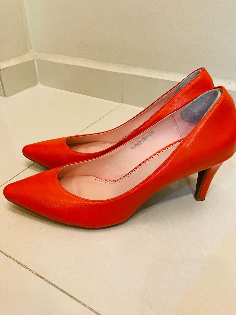 Hardly worn size 39 Martina Pink Red Heels Women s Fashion