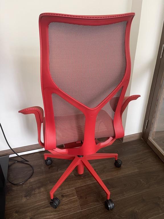 Herman Miller Cosm Office Chair with Leaf Arms Fully Loaded, Furniture
