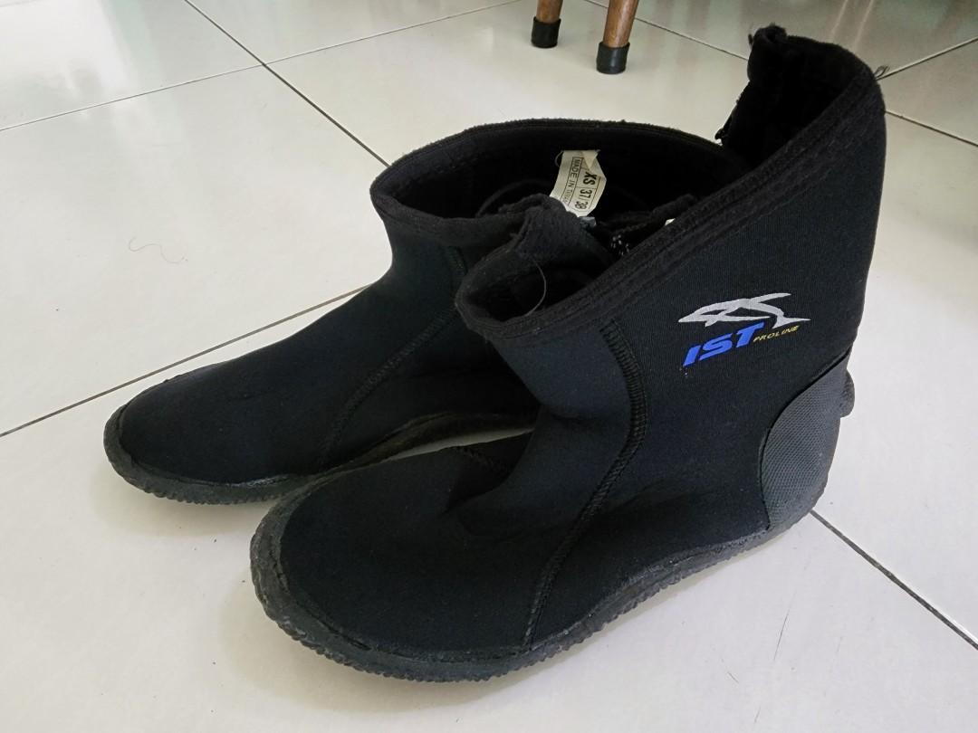 IST Proline dive boots, Sports Equipment, Sports & Games, Water Sports