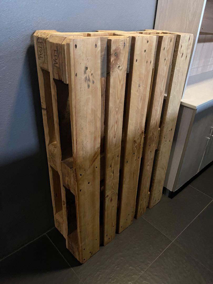 Kayu pallet, Furniture & Home Living, Furniture, Bed Frames