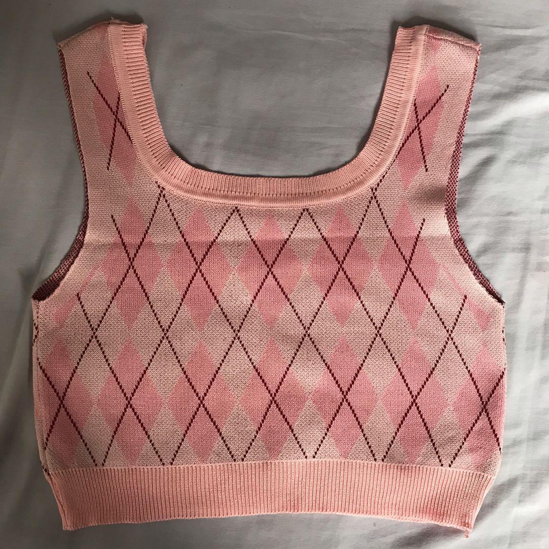 knitted sleeveless plaid vest (Category: Sleeveless) located in Calapan. Submitted by daniswizzls (Listing ID 1171927863, Image 1). Description: * just got it this week * it was too big for me since it was one-sized * fits small-medium * preferably for ladies na may bigger chests * if for petite ladies, it’s kinda loose * not my style since i wanted it to be fitted.