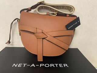 （分類：）位於 。 由 Loewe_Chloe 提交（商品編號 1171861765，圖片 1）。簡介： 。