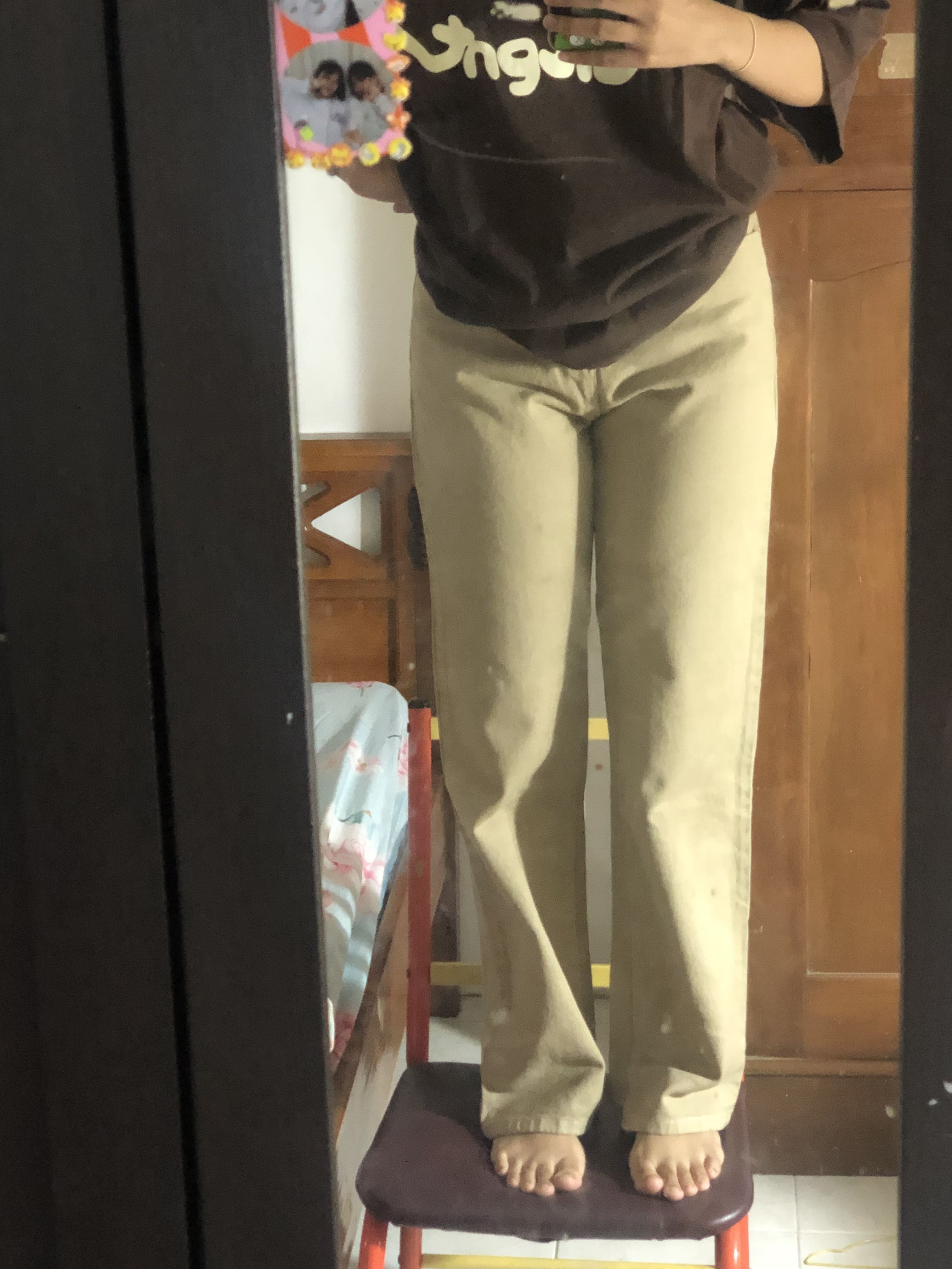 loose khaki jeans, Fesyen Wanita 