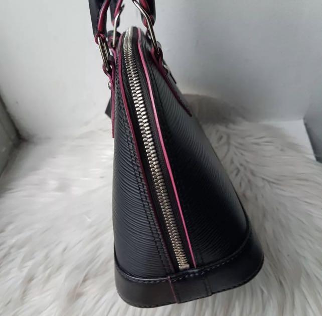 Lv bb alma epi black/pink (Category: Luxury Bags & Wallets) located in Santa Ana. Submitted by astonandariana (Listing ID 1171851029, Image 2). Description: Bnew With dustbag booklet lockset shw.
