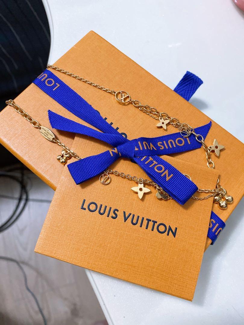 LOUIS VUITTON M61060 LV & ME LETTER E NECKLACE 237017514 WE, Luxury,  Accessories on Carousell