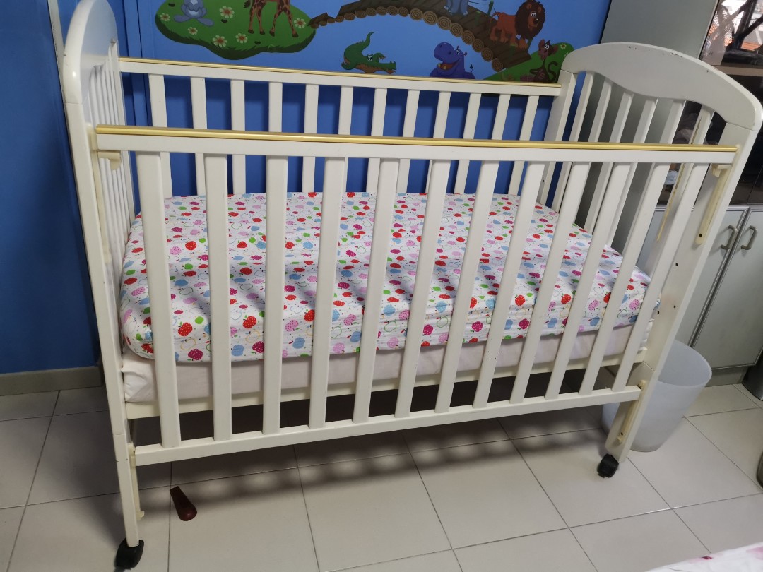 Mama Love Baby Cot, Babies & Kids, Baby Nursery & Kids Furniture, Cots