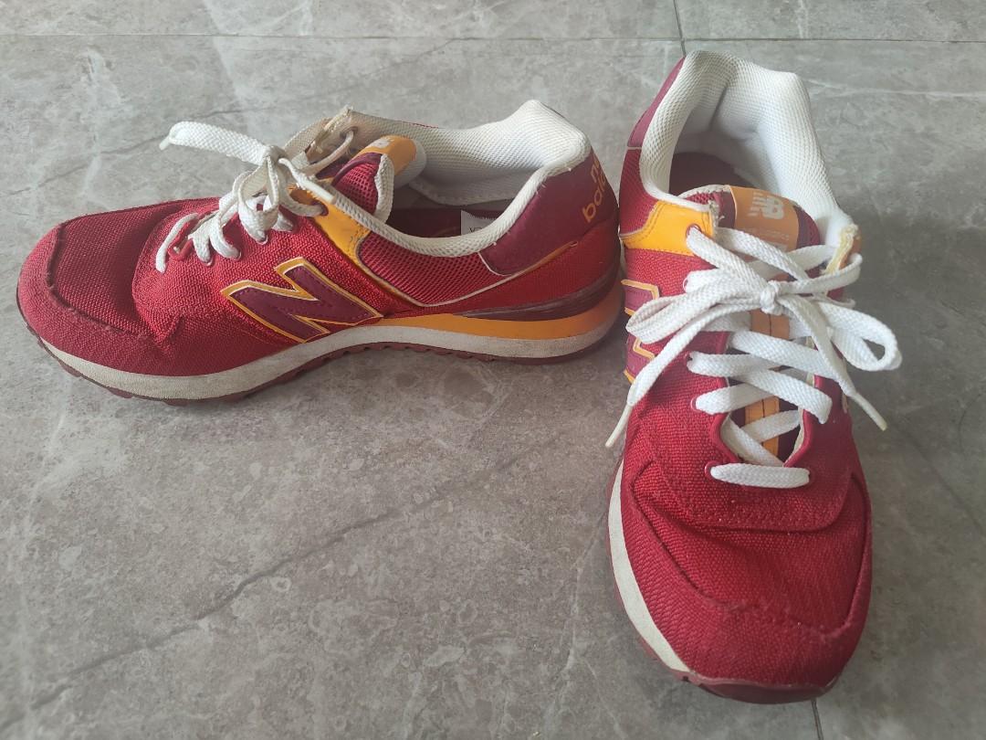 Red nb trainers outlet