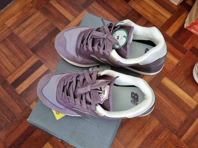 New balance classics sales 574 metallic patch