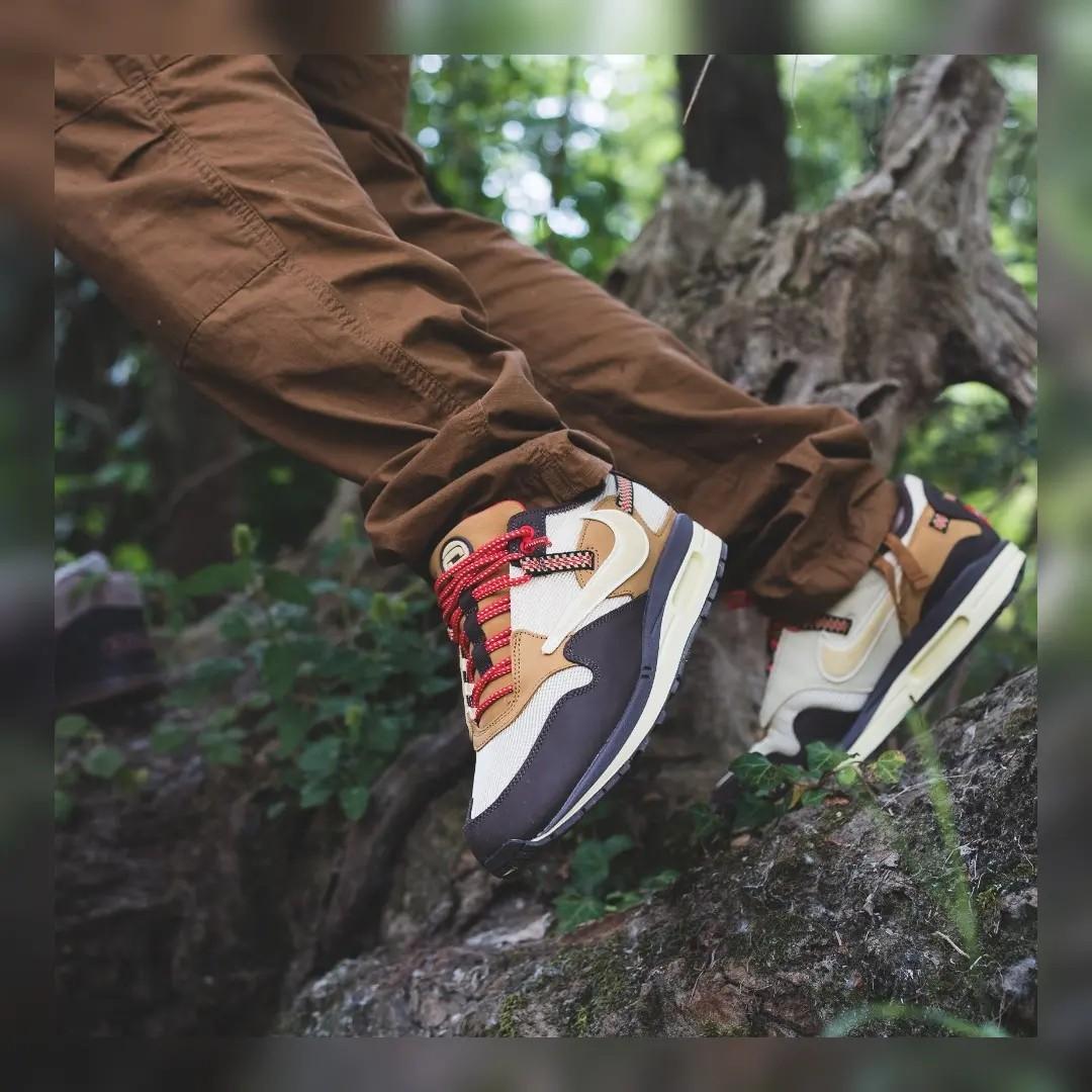 NIKE AIR MAX 1 TRAVIS SCOTT CACTUS JACK BAROQUE BROWN Men s Fashion Footwear Sneakers on Carousell